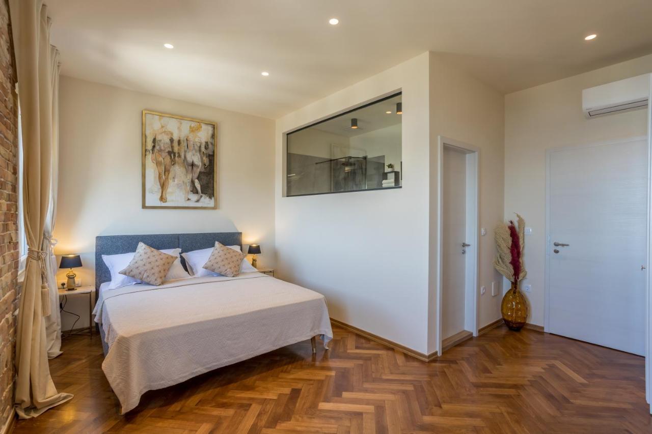 Riva - The Heart Of Palace Apartman Split